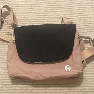 Lululemon crossbody bag | black and taupe